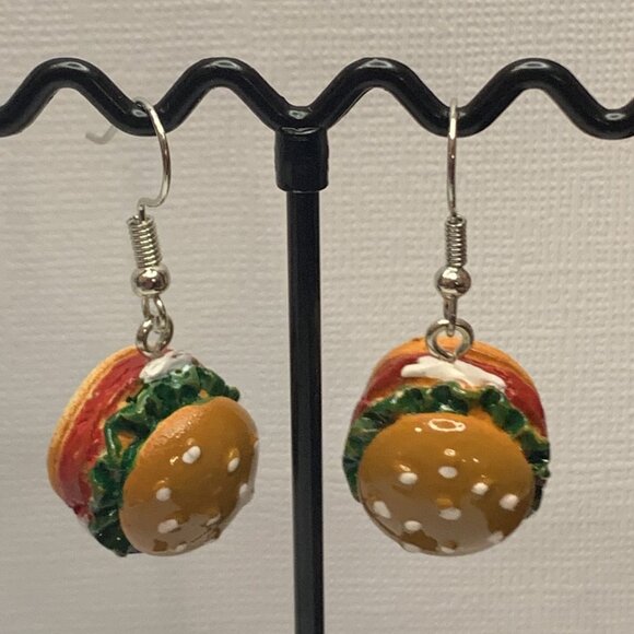 Hamburger Earring, Burger Earring, Gift Idea, Silly Earring, Funny Food Earring - Picture 4 of 5
